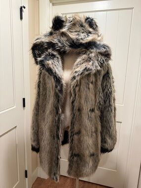 Vintage SPIRITHOODS 2019 Grey Wolf Med Classic Vegan Fur Peacoat Double Breasted